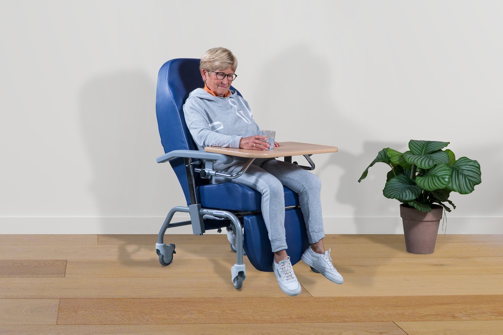 Geriatrische zetel "Normandie" op wielen met hoofdsteun