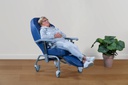 Geriatrische zetel "Normandie" op wielen met hoofdsteun